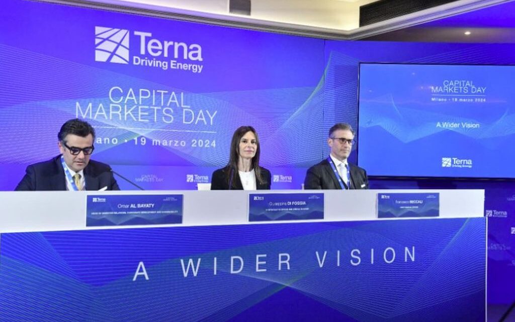 Terna chiude il 2023 con 3.1 mld di ricavi, investimenti per 16.5 mld Terna chiude il 2023 con 3.1 mld di ricavi, investimenti per 16.5 mld