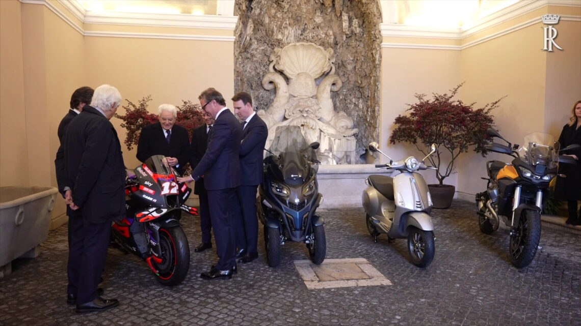 Mattarella incontra al Quirinale i vertici del gruppo Piaggio Mattarella incontra al Quirinale i vertici del gruppo Piaggio