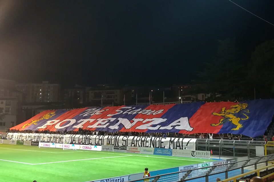 Potenza-Benevento 0-2: quarta vittoria di fila per i giallorossi Potenza-Benevento 0-2: quarta vittoria di fila per i giallorossi