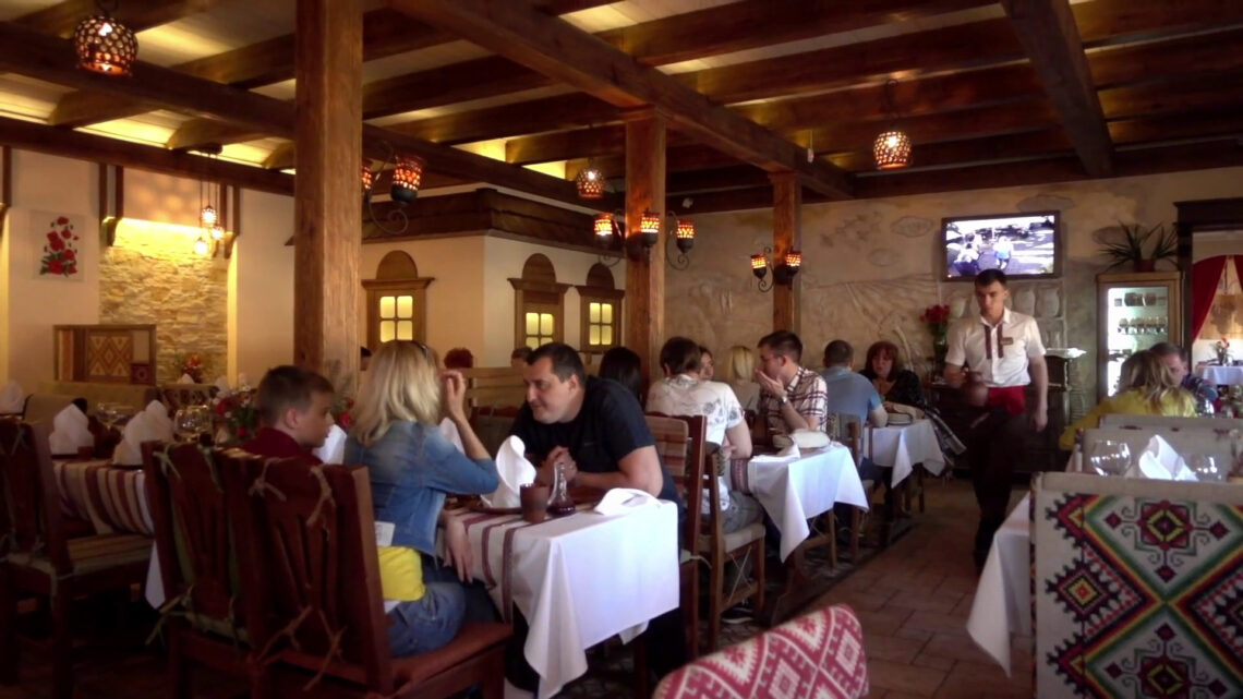 Pasqua, in 6 milioni al ristorante Pasqua, in 6 milioni al ristorante