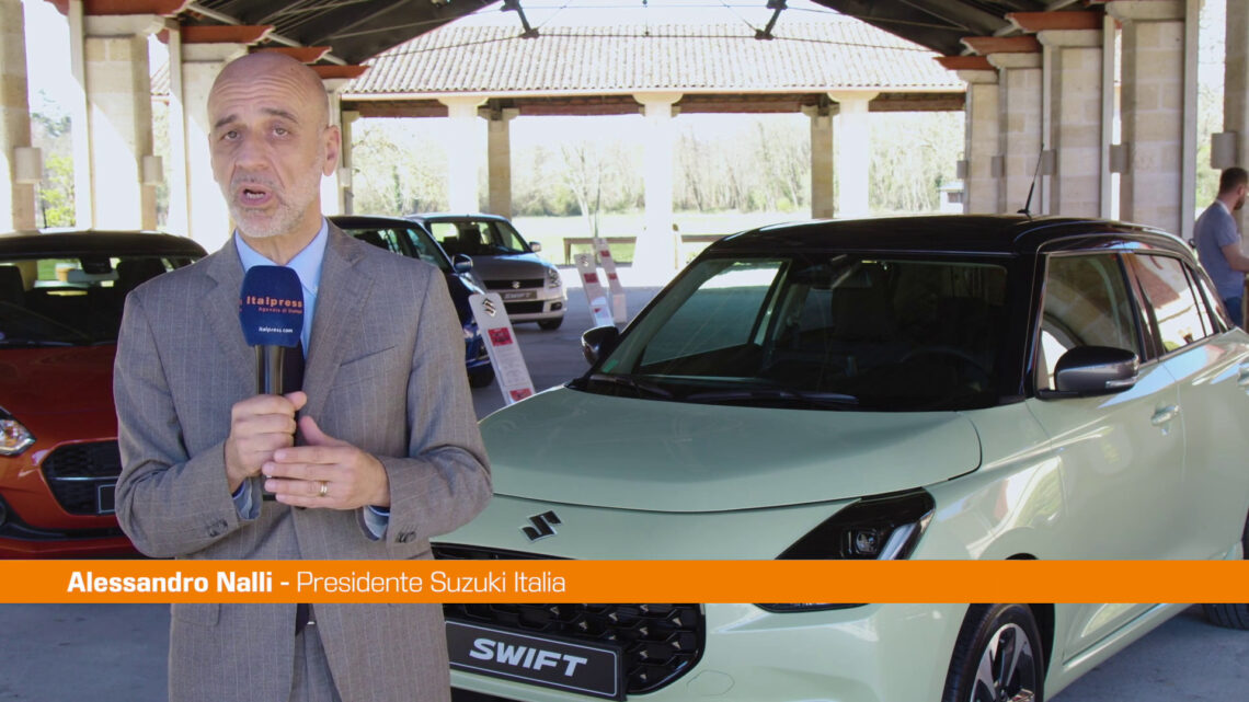 Nalli “Nuova Suzuki Swift, una sportiva elegante” Nalli “Nuova Suzuki Swift, una sportiva elegante”