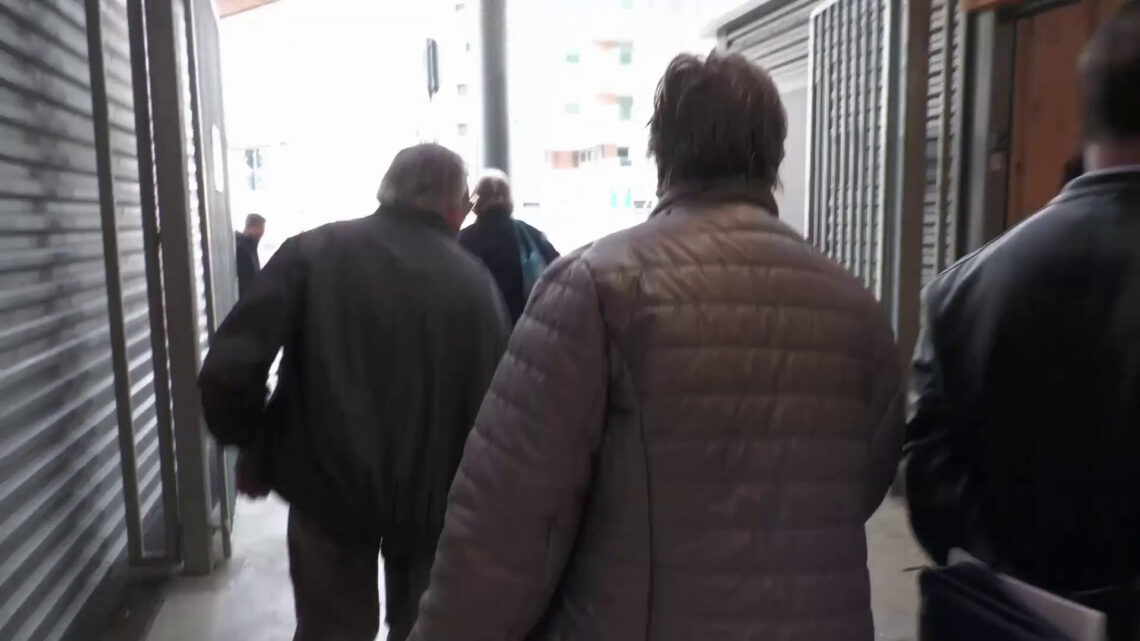 5,7 milioni di italiani in povertà assoluta 5,7 milioni di italiani in povertà assoluta