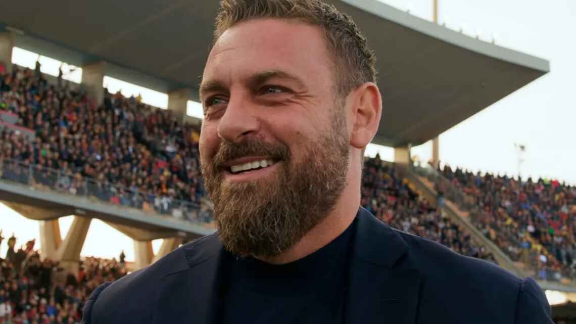La Roma conferma De Rossi “Resta con noi” La Roma conferma De Rossi “Resta con noi”