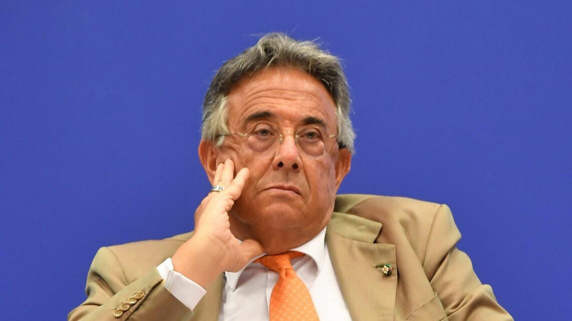 Sergio “Vogliono distruggere la Rai, chi ha sbagliato paghi” Sergio “Vogliono distruggere la Rai, chi ha sbagliato paghi”