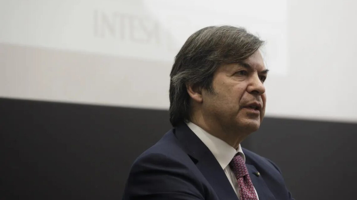 Intesa Sanpaolo, nel primo trimestre utile netto in linea con obiettivi Intesa Sanpaolo, nel primo trimestre utile netto in linea con obiettivi
