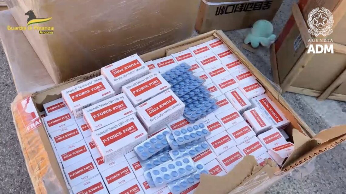 Sequestro record di medicinali privi di autorizzazioni sanitarie Sequestro record di medicinali privi di autorizzazioni sanitarie