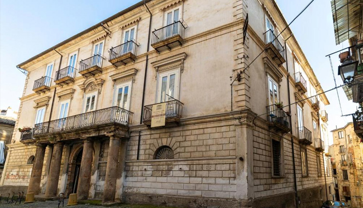 Cosenza: una serata di approfondimento dell’esperienza gusto – olfattiva con Nicola Perullo.