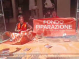 Blitz di Ultima Generazione a Roma, imbrattate vetrine a via del Corso