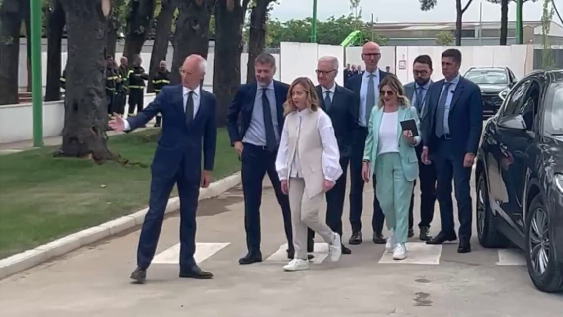 Meloni a Caivano per inaugurazione centro sportivo Meloni a Caivano per inaugurazione centro sportivo