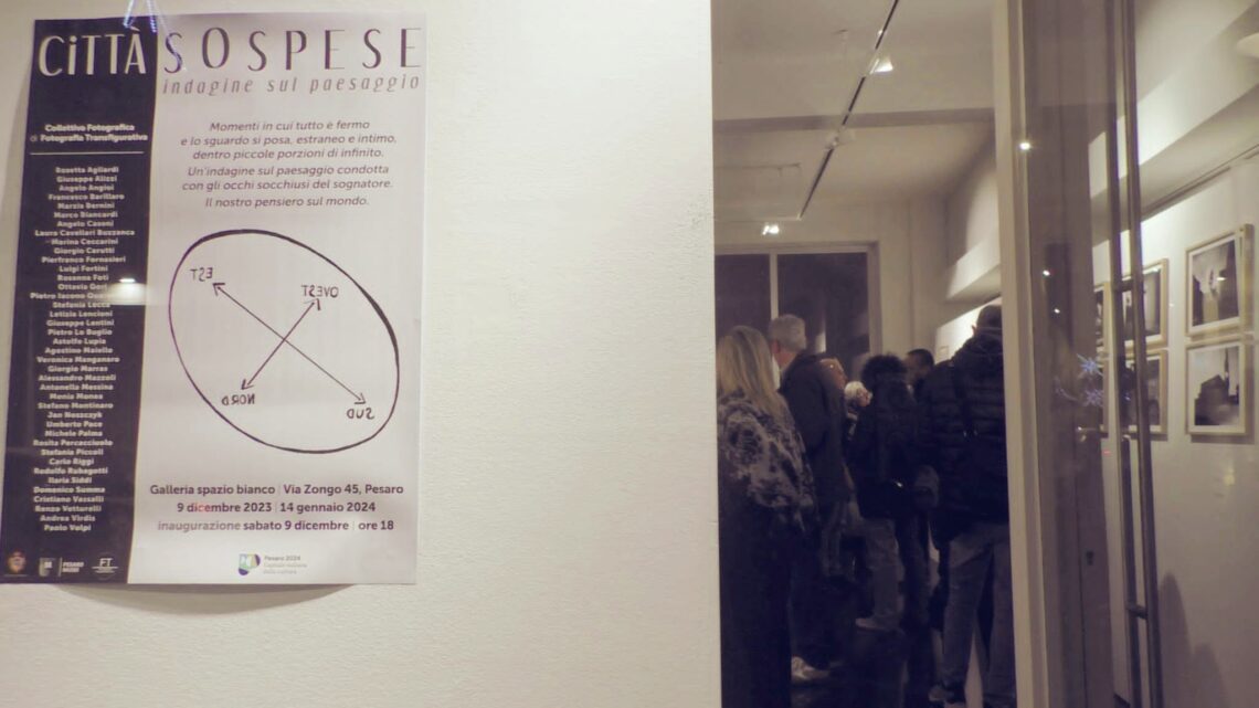 Città sospese. Indagine sul paesaggio, a Napoli la mostra di 41 fotografi internazionali Città sospese. Indagine sul paesaggio, a Napoli la mostra di 41 fotografi internazionali