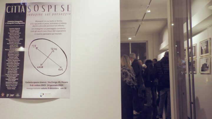 Città sospese. Indagine sul paesaggio, a Napoli la mostra di 41 fotografi internazionali