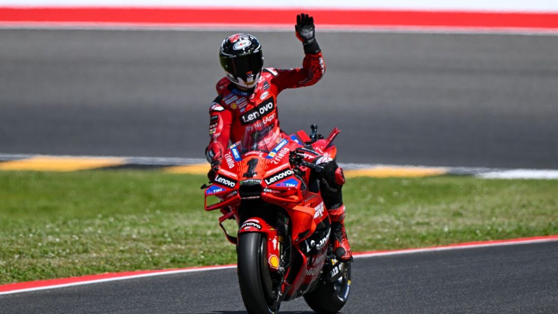 Bagnaia vince la Sprint del Mugello su Marquez, fuori Martin Bagnaia vince la Sprint del Mugello su Marquez, fuori Martin