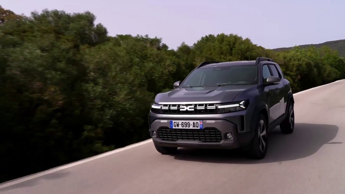 Dacia Duster, la terza generazione è a prova di consumi Dacia Duster, la terza generazione è a prova di consumi