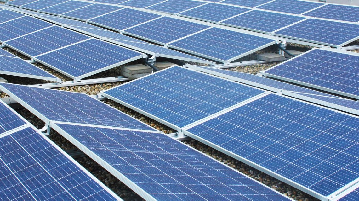 La politica dimentica l’energia, ma i soldi corrono La politica dimentica l’energia, ma i soldi corrono