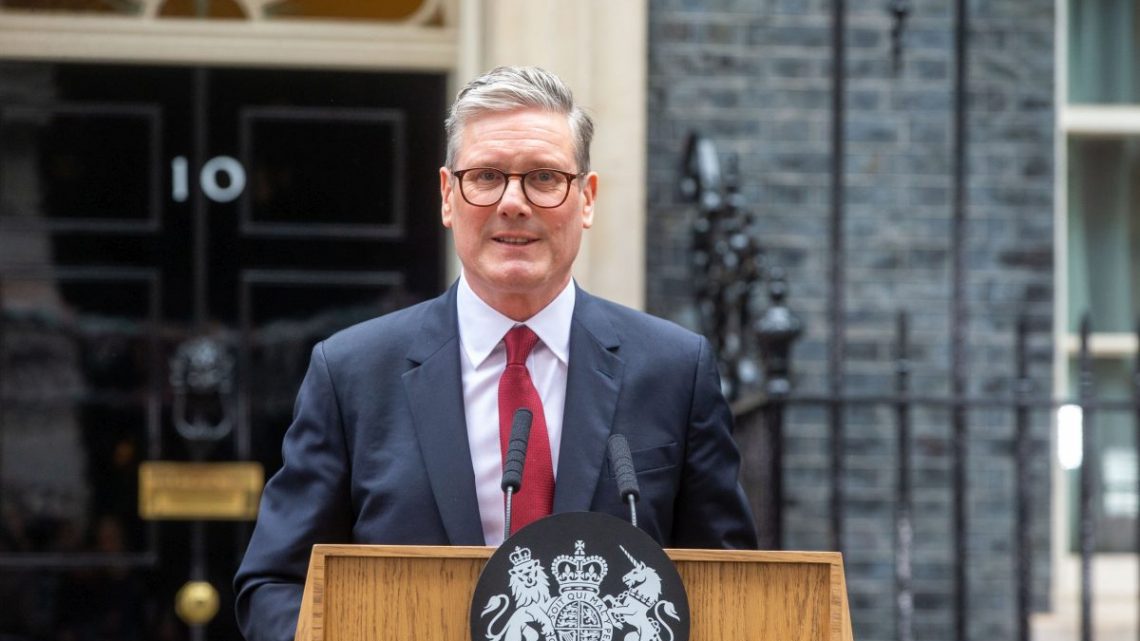 Starmer si insedia a Downing Street “Ricostruiremo la Gran Bretagna” Starmer si insedia a Downing Street “Ricostruiremo la Gran Bretagna”