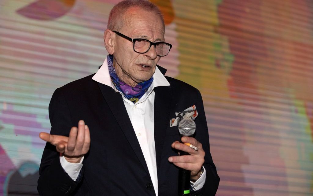 Morto Pino D’Angiò, il cantante di “Ma quale idea”, aveva 71 anni Morto Pino D’Angiò, il cantante di “Ma quale idea”, aveva 71 anni