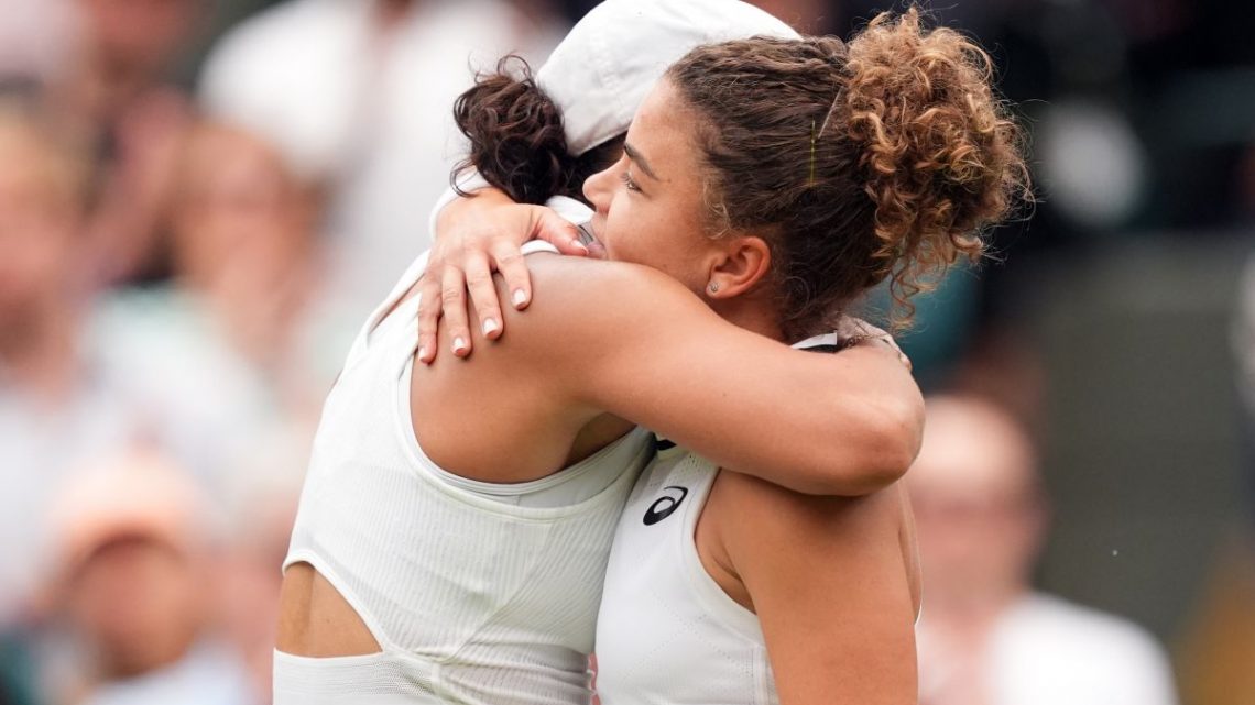 Keys si fa male e si ritira, Paolini ai quarti di Wimbledon Keys si fa male e si ritira, Paolini ai quarti di Wimbledon