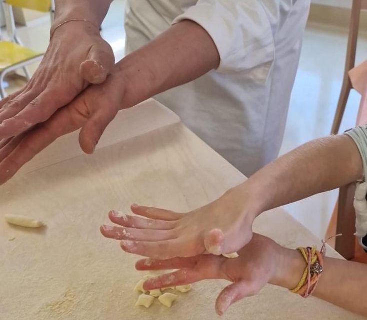 Da Divella laboratori didattici per piccoli cuochi e pasticceri Da Divella laboratori didattici per piccoli cuochi e pasticceri