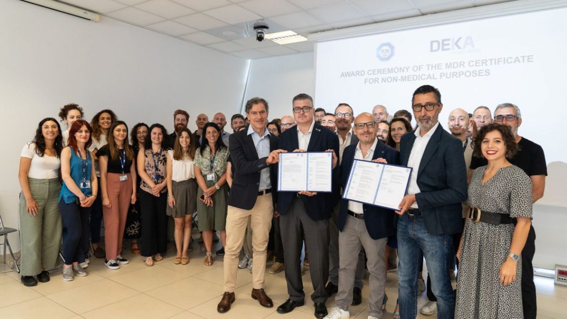 DEKA tra i primi al mondo certificati MDR per scopi anche non medici DEKA tra i primi al mondo certificati MDR per scopi anche non medici