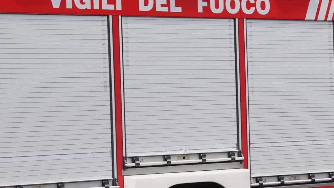 Incendi, due vigili del fuoco muoiono nel Materano Incendi, due vigili del fuoco muoiono nel Materano