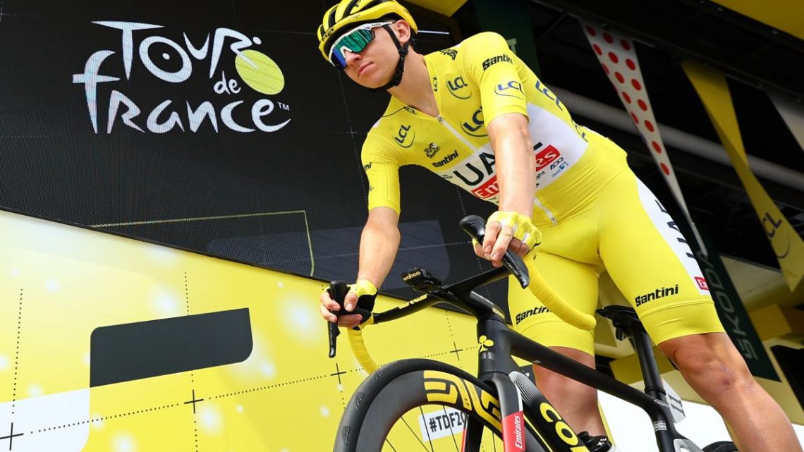Pogacar vince anche la crono finale e festeggia il terzo Tour Pogacar vince anche la crono finale e festeggia il terzo Tour