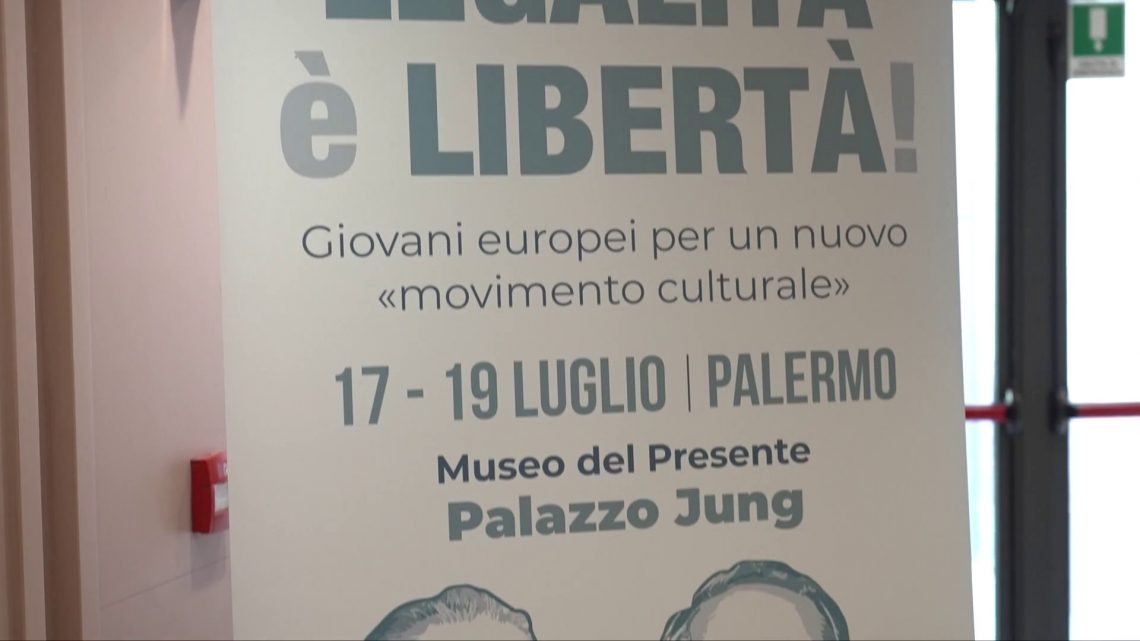 Via D’Amelio, 100 giovani a Palermo per dire no alla mafia Via D’Amelio, 100 giovani a Palermo per dire no alla mafia