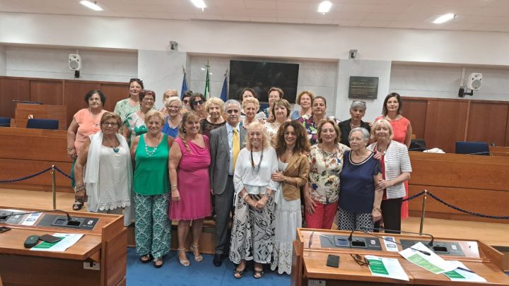 Riconoscere e ricompensare il lavoro del caregiver familiare in Italia