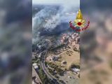 Roma in fiamme, le immagini dell’incendio a Monte Mario
