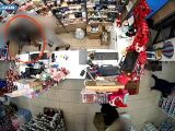 Milano, arrestato rapinatore seriale di farmacie e negozi