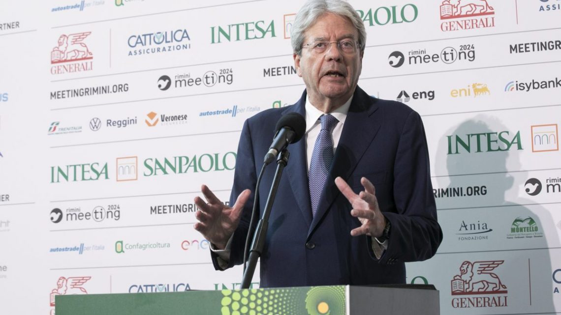 Gentiloni al Meeting di Rimini “Ue ha dato risposta forte alle crisi” Gentiloni al Meeting di Rimini “Ue ha dato risposta forte alle crisi”