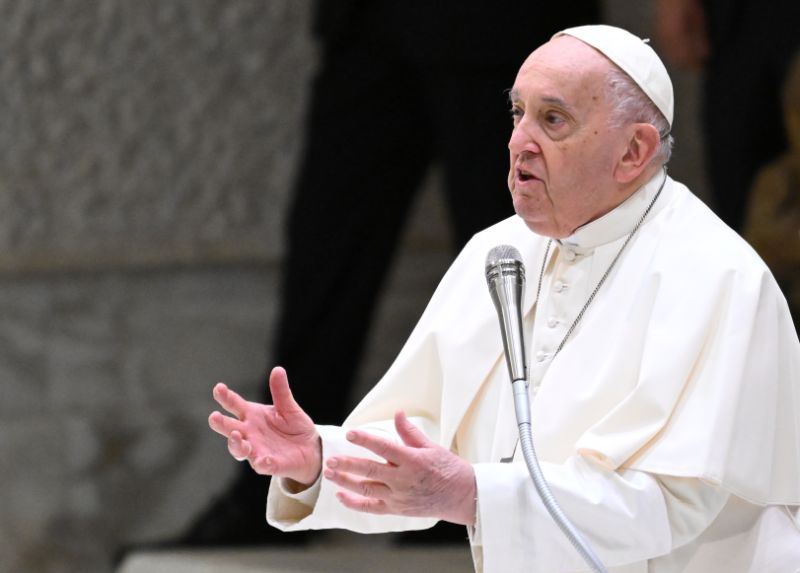 Papa “Situazione terza guerra mondiale a pezzi sembra inarrestabile” Papa “Situazione terza guerra mondiale a pezzi sembra inarrestabile”