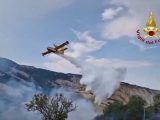 Vasto incendio ad Ascoli Piceno, le immagini