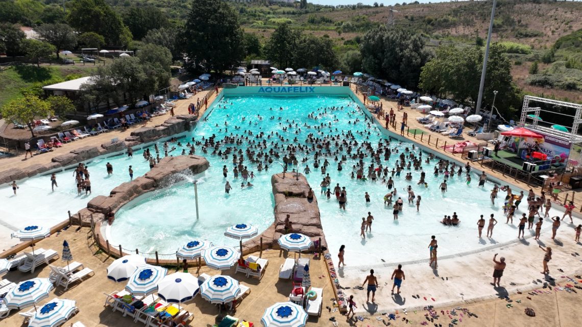 Lo sport aiuta il rapporto tra genitori e figli. La famiglia diventa squadra ad Aquafelix con il torneo di Cath ‘serve ball _Mamanet