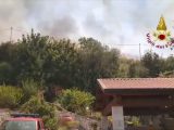 Incendio nel casertano, evacuate tre abitazioni