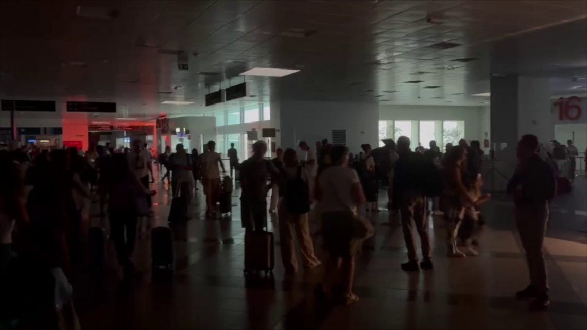 Temporale nel Palermitano, blackout in aeroporto Temporale nel Palermitano, blackout in aeroporto