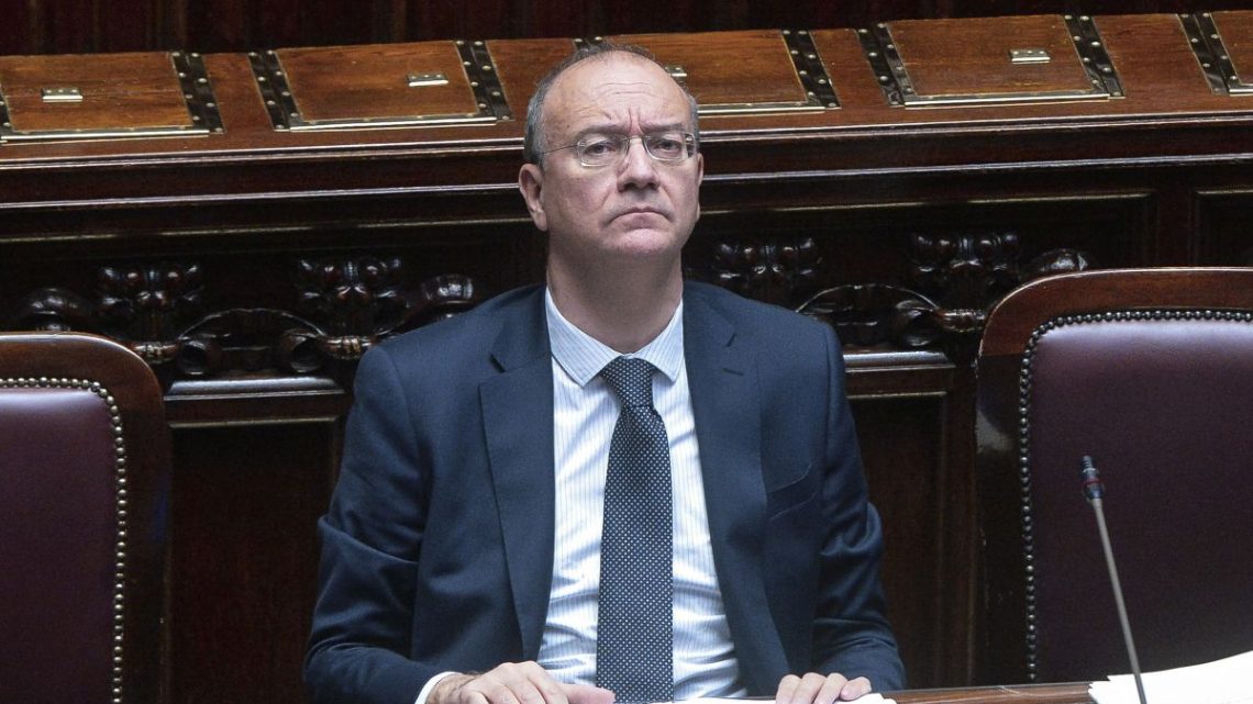 Valditara “Alle elementari si torna ai giudizi sintetici” Valditara “Alle elementari si torna ai giudizi sintetici”
