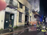 Incendo in un emporio cinese a Milano, morti tre giovani