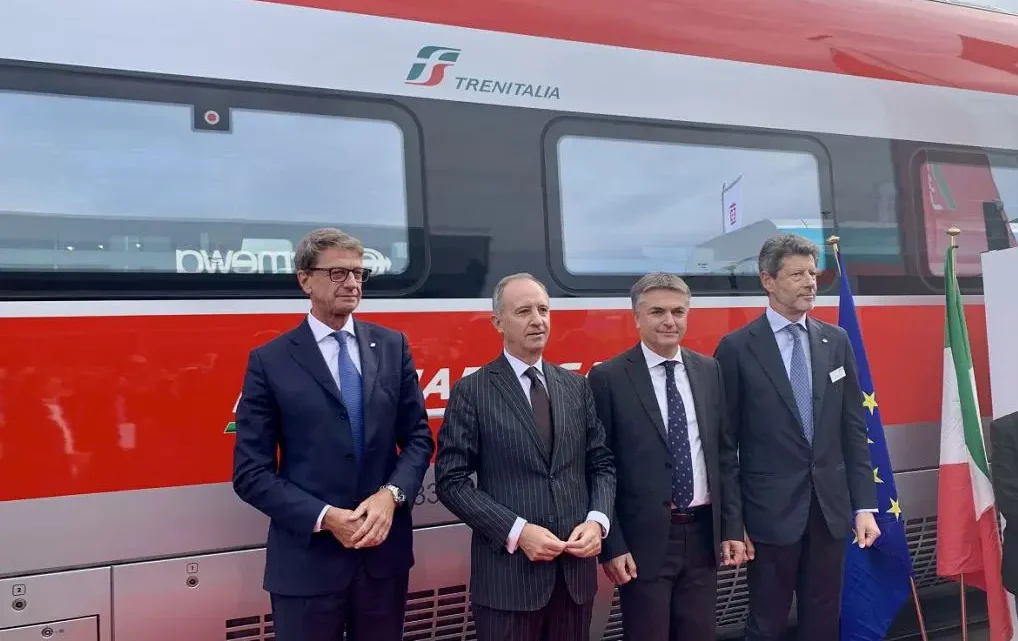 Presentato a Berlino il nuovo Frecciarossa 1000 di Trenitalia Presentato a Berlino il nuovo Frecciarossa 1000 di Trenitalia