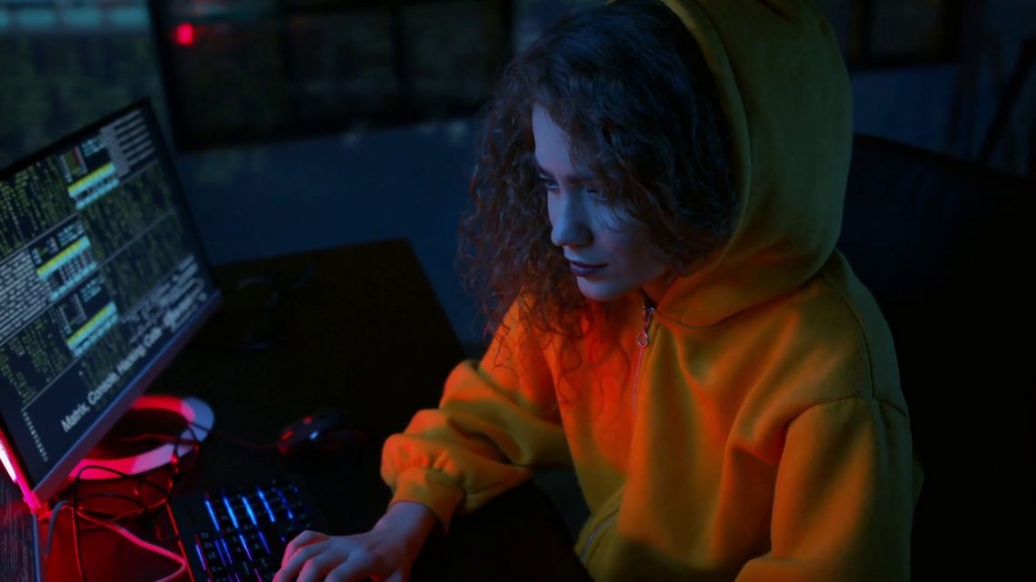 Digitale, al via un progetto per formare giovani donne del Sud Digitale, al via un progetto per formare giovani donne del Sud