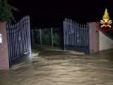 Maltempo, in corso ricerca bimbo e nonna dispersi nel pisano