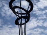 Due totem d’artista per festeggiare i 100 anni dell’A8 Milano-Varese