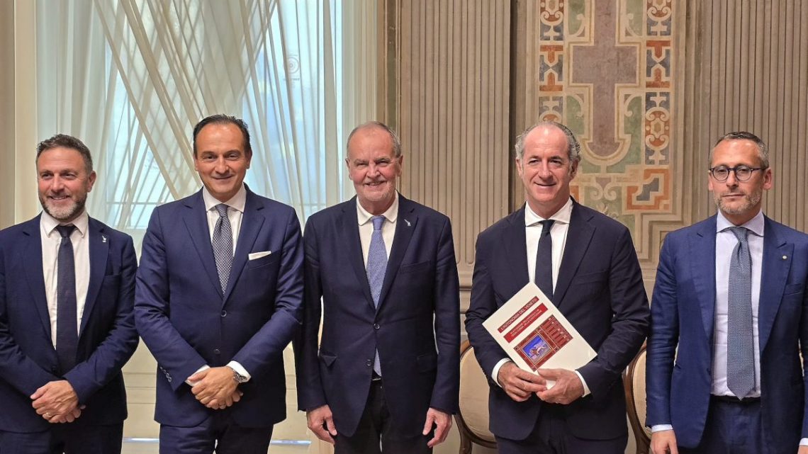 Autonomia, Calderoli avvia negoziati con Regioni “Al lavoro insieme” Autonomia, Calderoli avvia negoziati con Regioni “Al lavoro insieme”