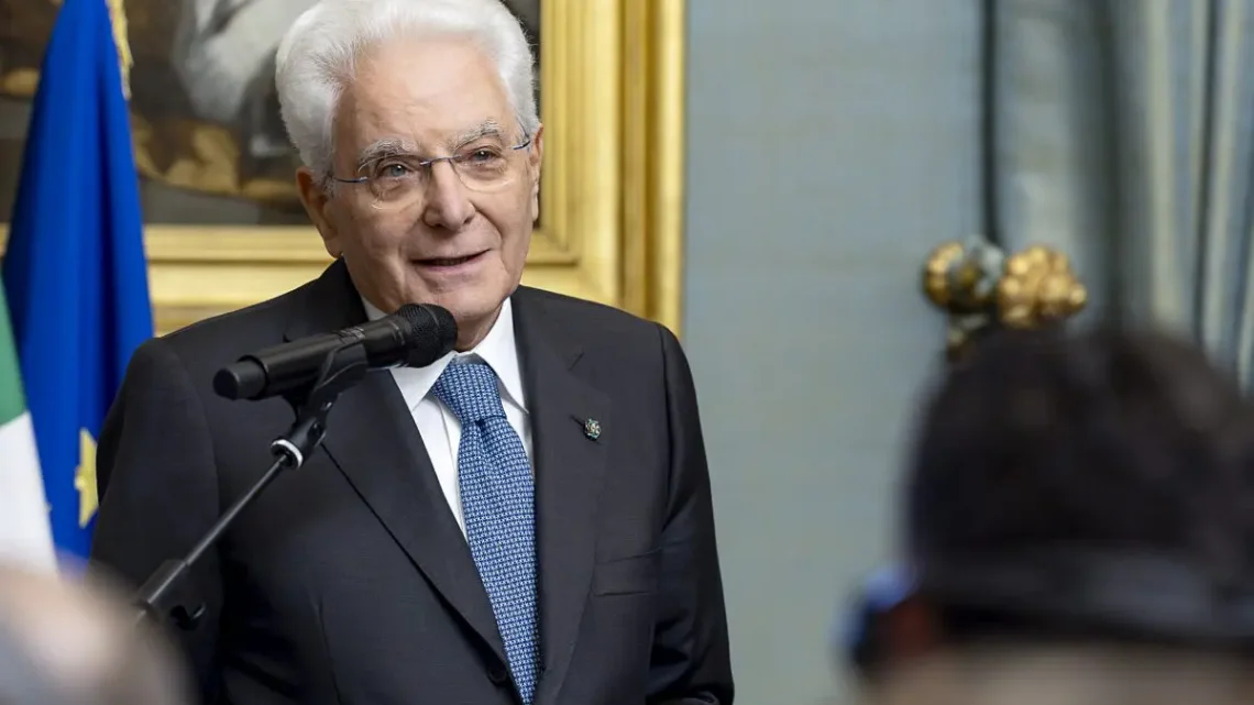 Mattarella “L’informazione libera è antidoto alla manipolazione” Mattarella “L’informazione libera è antidoto alla manipolazione”
