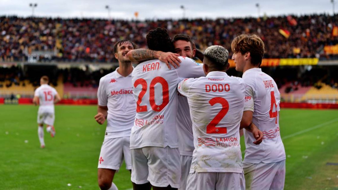 Fiorentina show al Via del Mare, Lecce travolto 6-0 Fiorentina show al Via del Mare, Lecce travolto 6-0