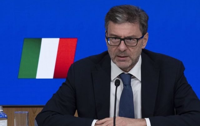 Legge di Bilancio, Meloni e Giorgetti presentano una manovra da 30 miliardi
