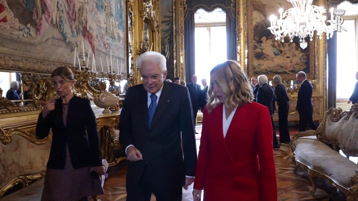 Mattarella riceve Meloni e ministri in vista del Consiglio Ue Mattarella riceve Meloni e ministri in vista del Consiglio Ue