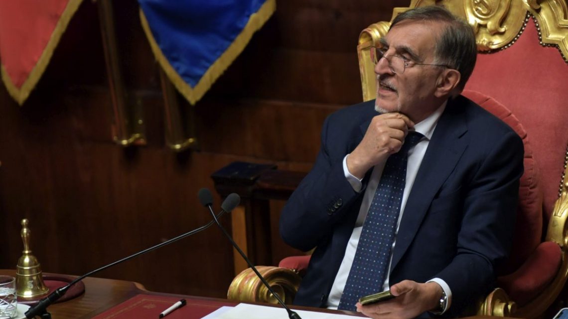 La Russa “Sinistra deve recidere cordone ombelicale con certe compagnie” La Russa “Sinistra deve recidere cordone ombelicale con certe compagnie”