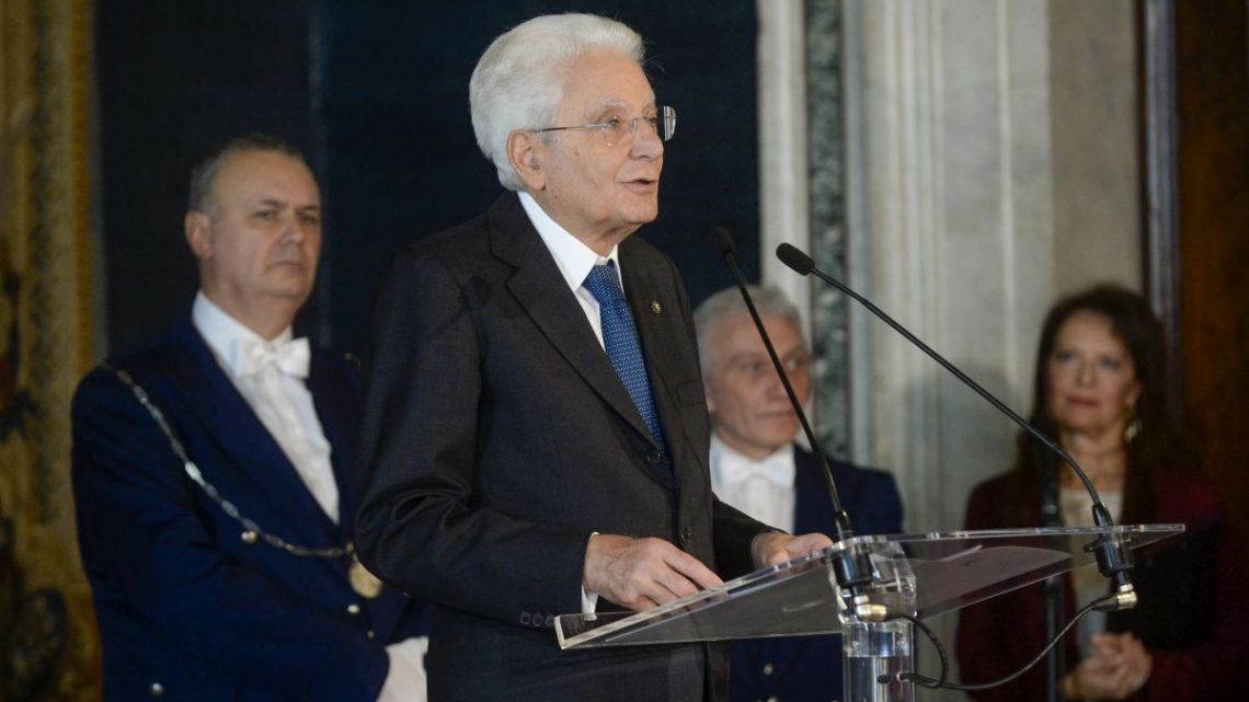 Nassiriya, Mattarella “Un pensiero a chi ha donato la vita per la pace” Nassiriya, Mattarella “Un pensiero a chi ha donato la vita per la pace”