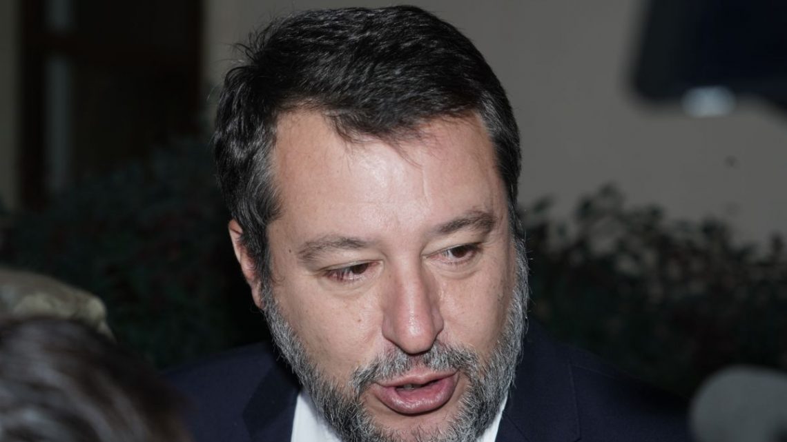 Migranti, Salvini “Alcuni giudici fanno politica in tribunale” Migranti, Salvini “Alcuni giudici fanno politica in tribunale”