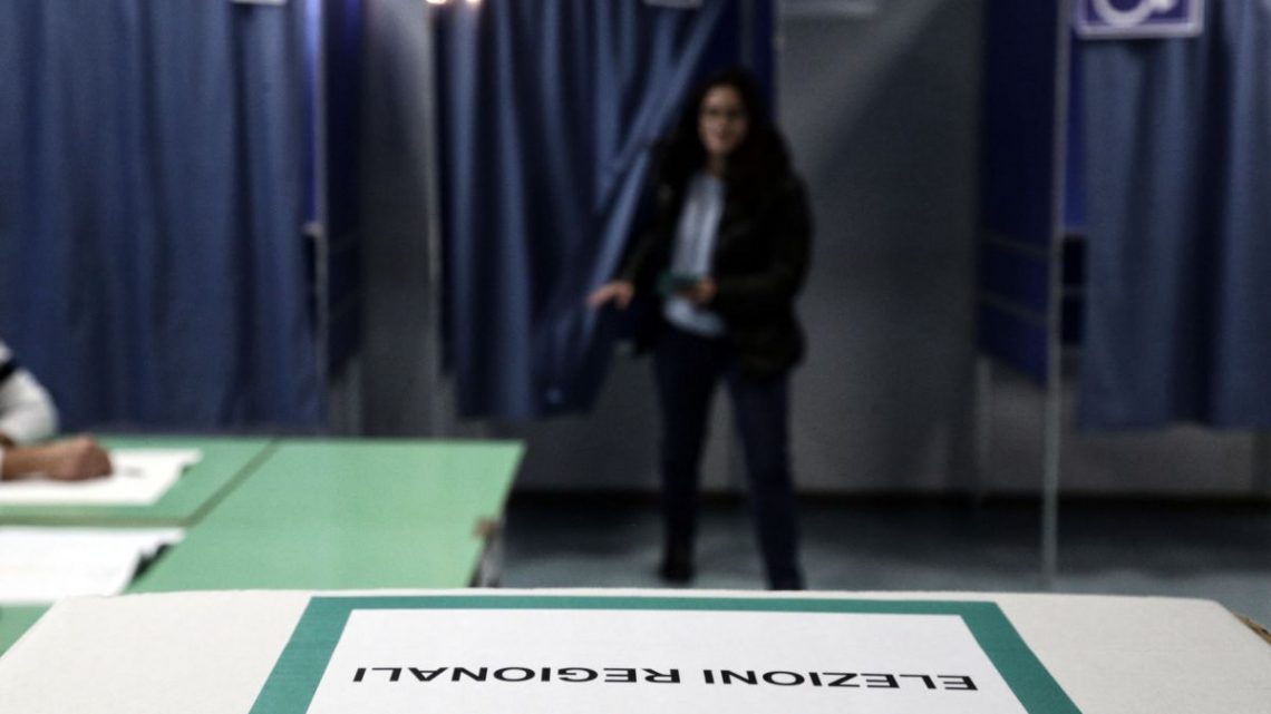 Regionali, riaperti i seggi elettorali in Emilia-Romagna e Umbria Regionali, riaperti i seggi elettorali in Emilia-Romagna e Umbria